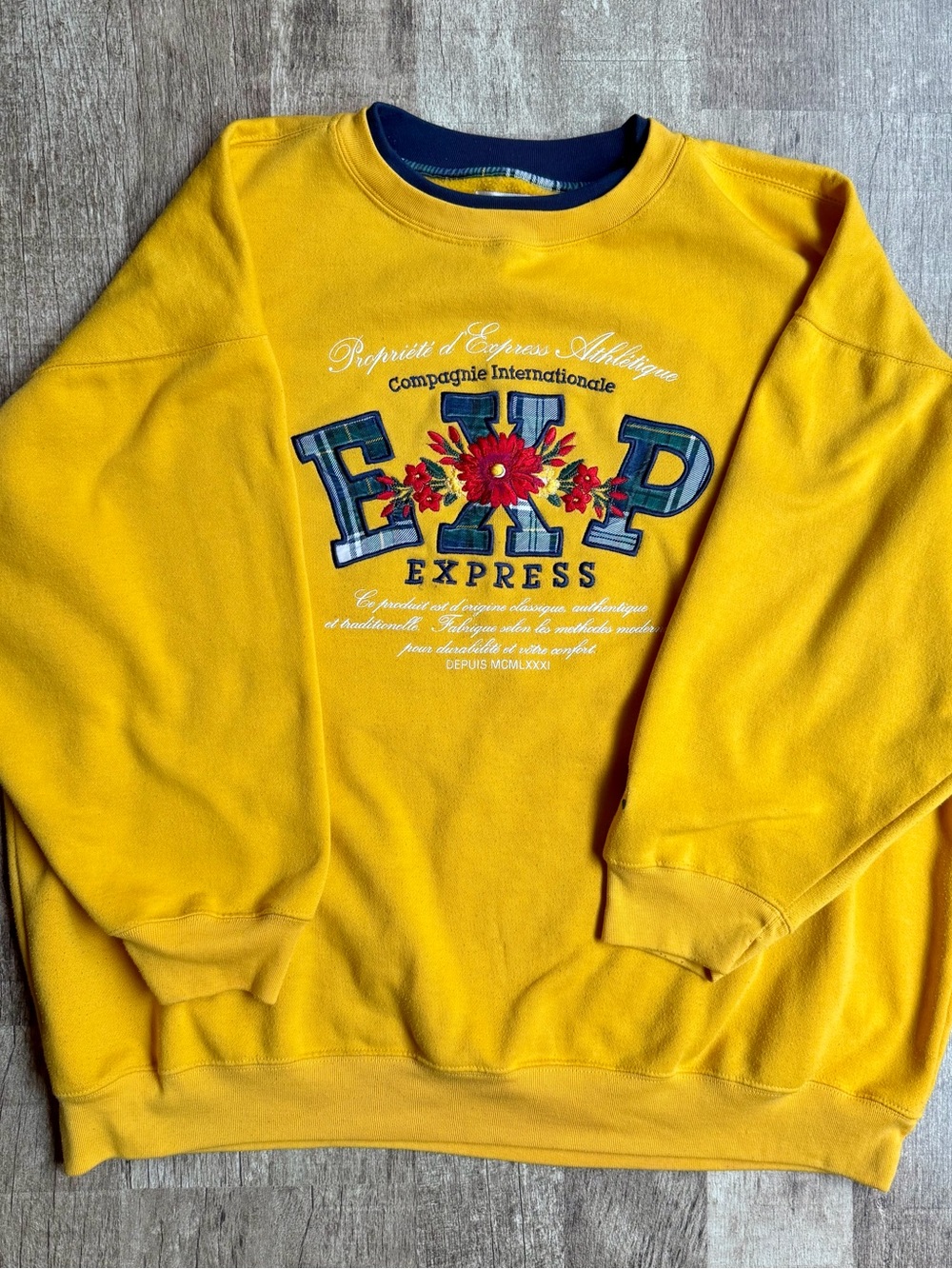Vintage Express EXP Yellow Embroidered Plaid Graphic Pullover Sweatshirt